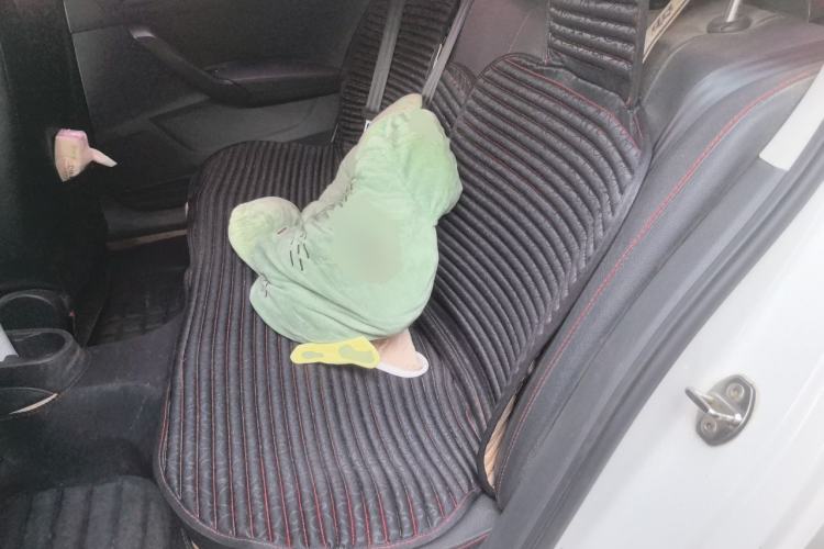 Used Volkswagen Santana 2015 1.4L Manual Fashion Edition Left Rear Seat