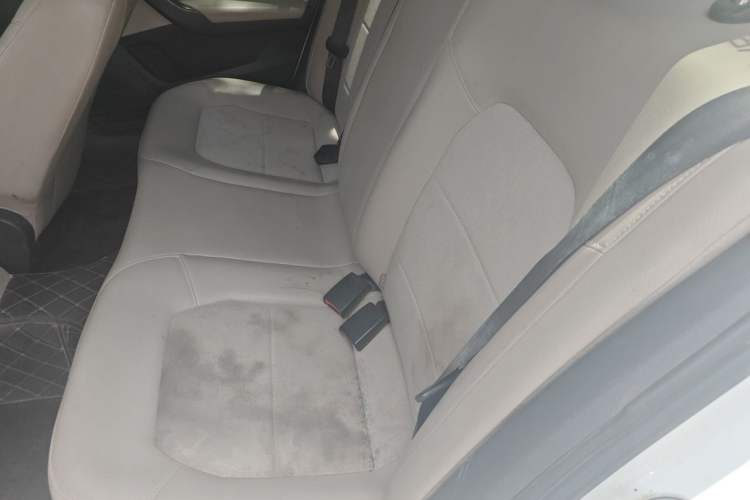 Used Volkswagen Santana 2015 1.6L Manual Comfort Edition Left Rear Seat