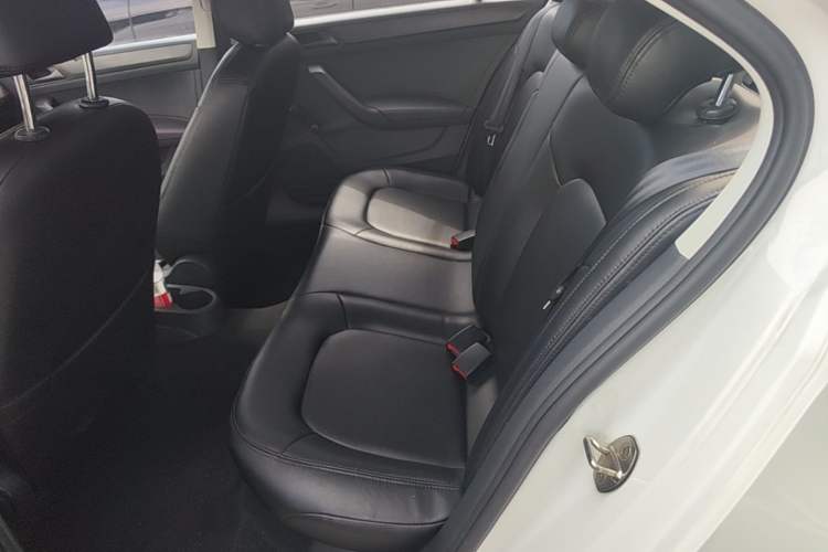 Used Volkswagen Santana 2015 1.6L Manual Fashion Edition Left Rear Seat