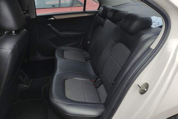 Used Volkswagen Santana 2015 1.6L Automatic Comfort Edition Left Rear Seat