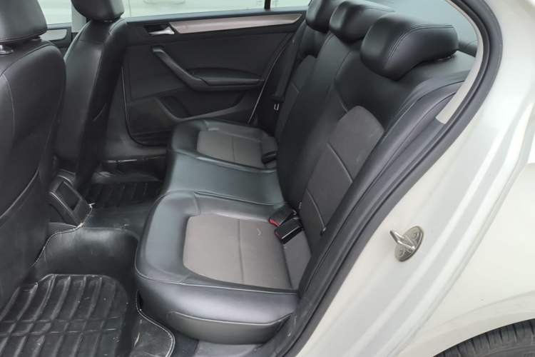 Used Volkswagen Santana 2015 1.6L Automatic Comfort Edition Left Rear Seat