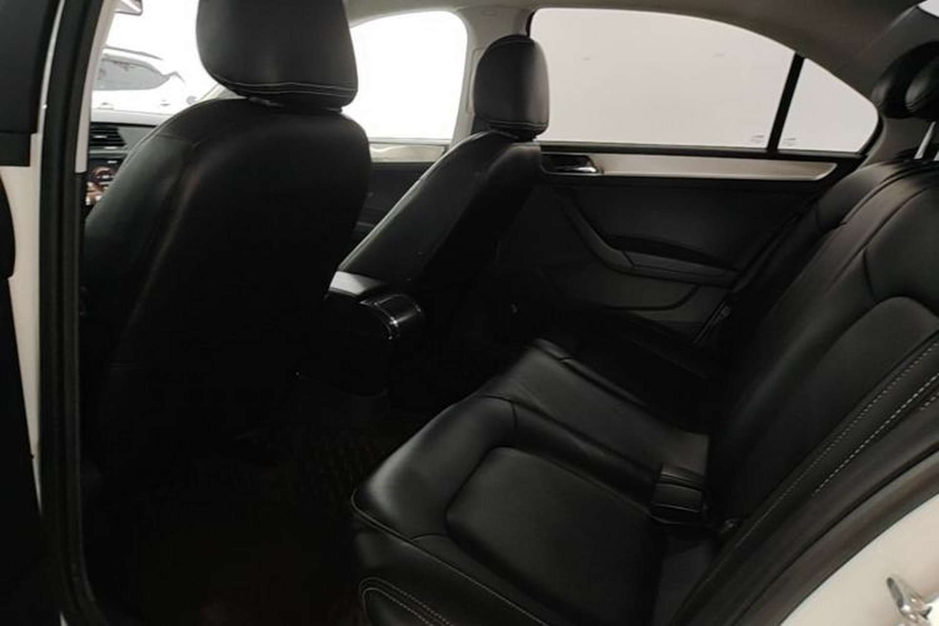 Used Volkswagen Santana 2015 1.6L Automatic Fashion Edition Left Rear Seat