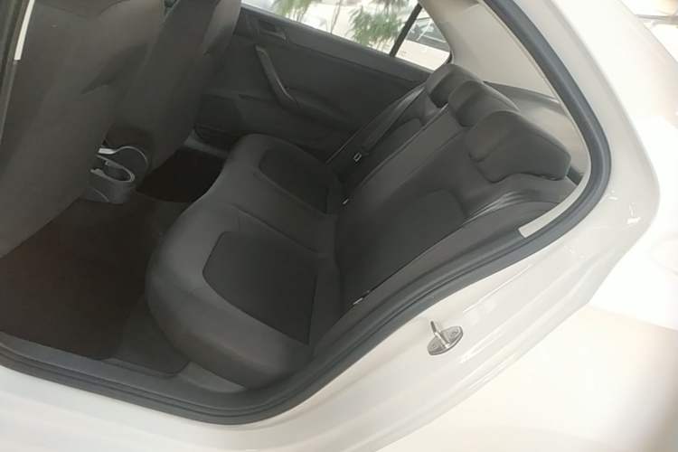 Used Volkswagen Santana 2015 1.4L Manual Fashion Edition Left Rear Seat