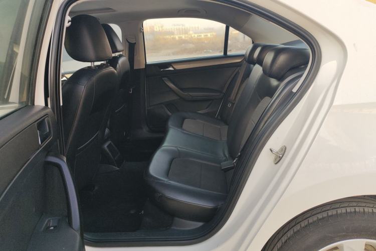 Used Volkswagen Santana 2015 1.6L Manual Comfort Edition Left Rear Seat