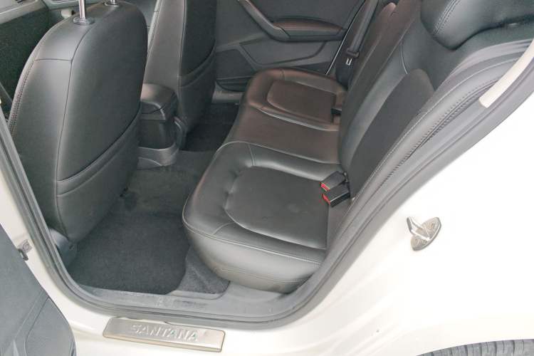 Used Volkswagen Santana 2015 1.6L Automatic Fashion Edition Left Rear Seat