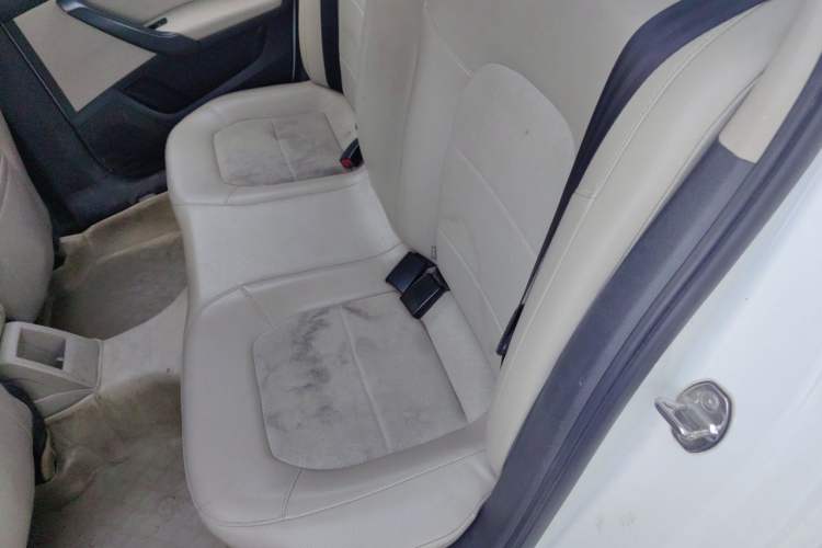 Used Volkswagen Santana 2015 1.6L Automatic Comfort Edition Left Rear Seat