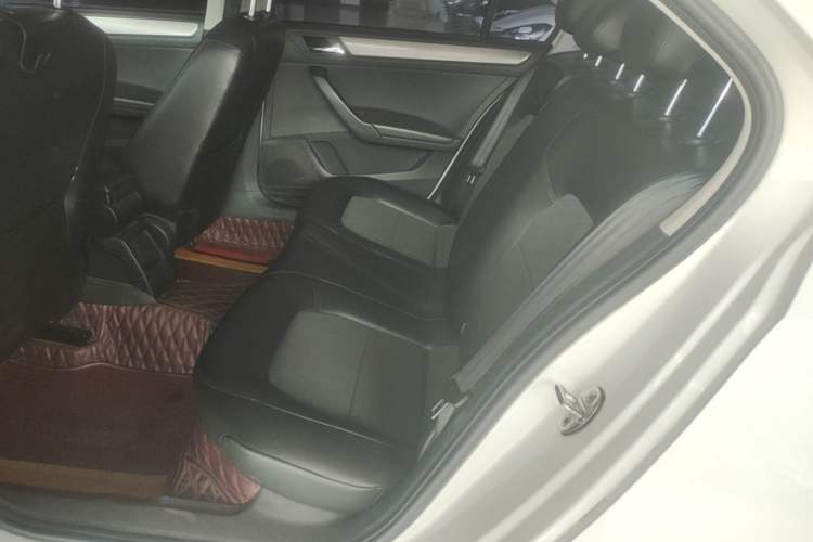 Used Volkswagen Santana 2015 1.6L Manual Comfort Edition Left Rear Seat