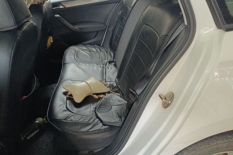 Used Volkswagen Santana 2015 Haval H6 1.6L Automatic Luxury Model Left Rear Seat