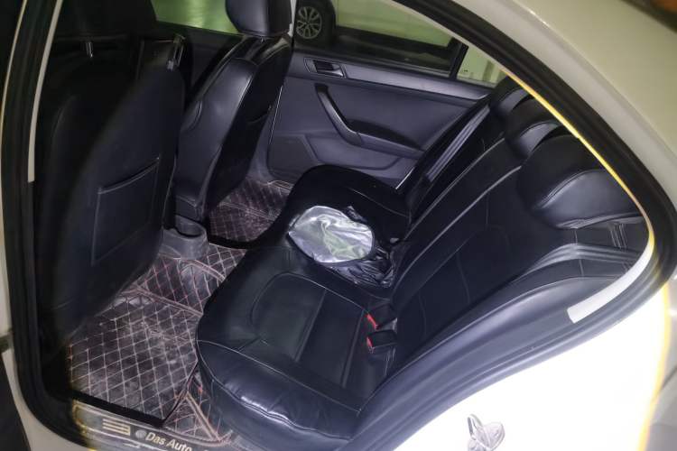 Used Volkswagen Santana 2015 1.4L Manual Fashion Edition Left Rear Seat