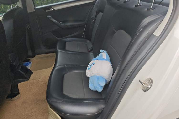 Used Volkswagen Santana 2015 1.6L Automatic Comfort Edition Left Rear Seat