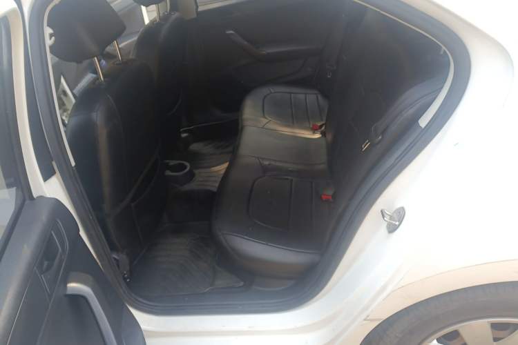 Used Volkswagen Santana 2015 1.6L Manual Fashion Edition Left Rear Seat