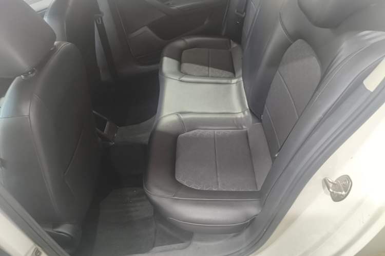 Used Volkswagen Santana 2015 1.6L Manual Comfort Edition Left Rear Seat