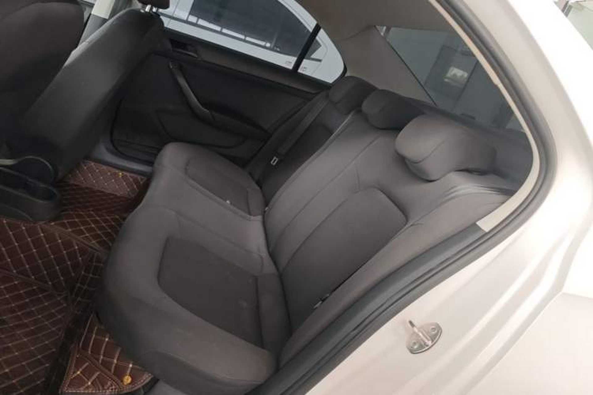 Used Volkswagen Santana 2015 1.6L Manual Fashion Edition Left Rear Seat