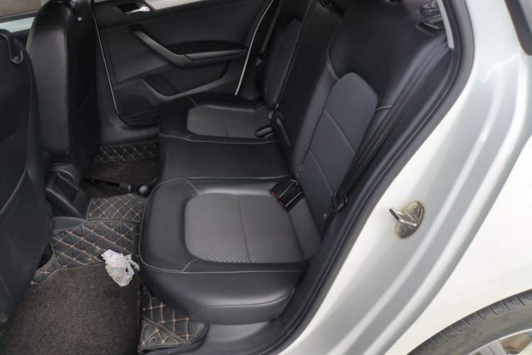 Used Volkswagen Santana 2015 Haval H6 1.6L Automatic Comfort Model Left Rear Seat