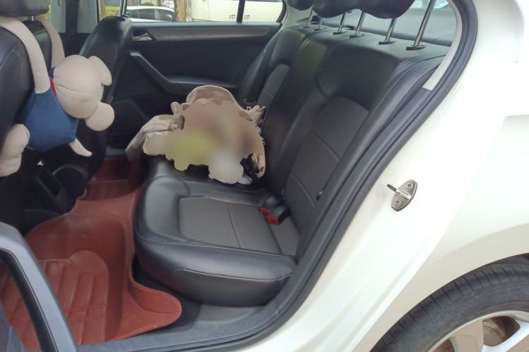 Used Volkswagen Santana 2015 1.6L Manual Comfort Edition Left Rear Seat