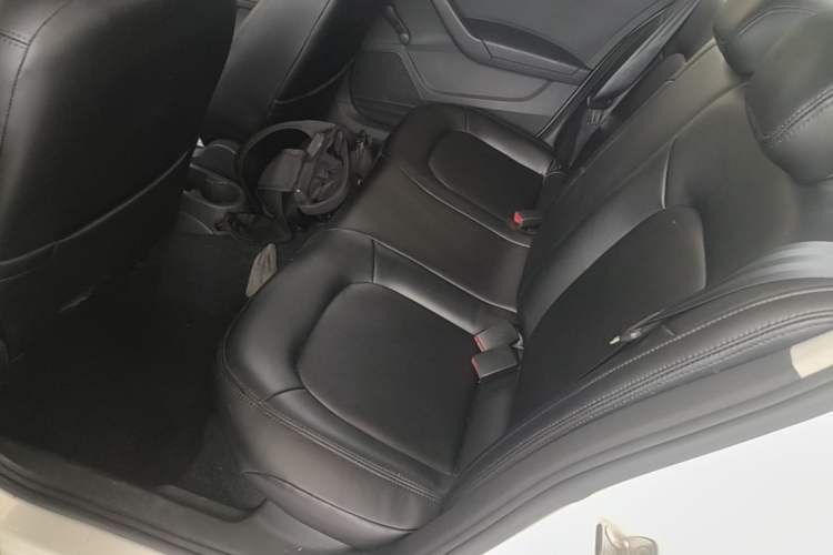 Used Volkswagen Santana 2015 1.6L Manual Fashion Edition Left Rear Seat