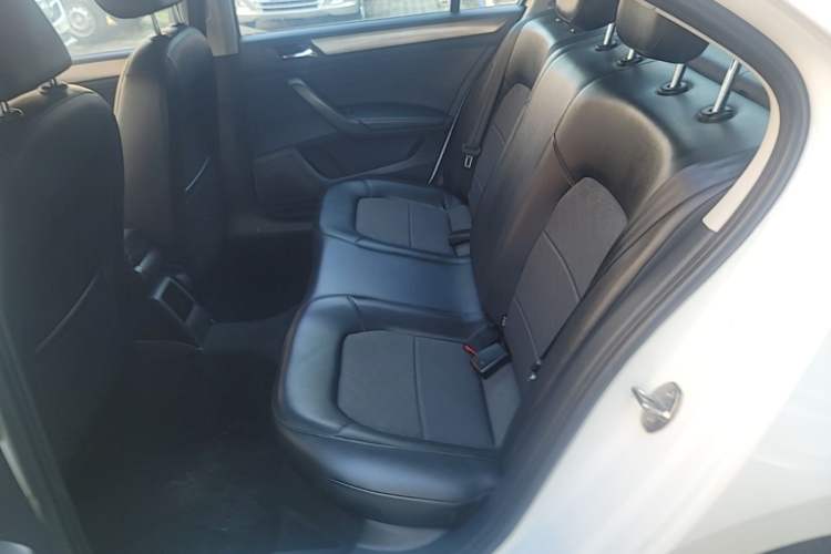 Used Volkswagen Santana 2015 1.6L Manual Comfort Edition Left Rear Seat