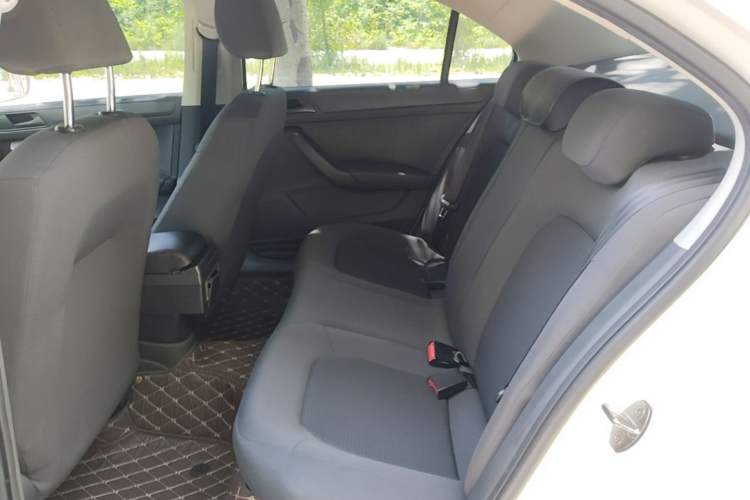 Used Volkswagen Santana 2015 1.6L Manual Fashion Edition Left Rear Seat