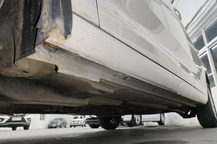 Used Volkswagen Santana 2015 1.6L Automatic Fashion Edition Left Side Sill