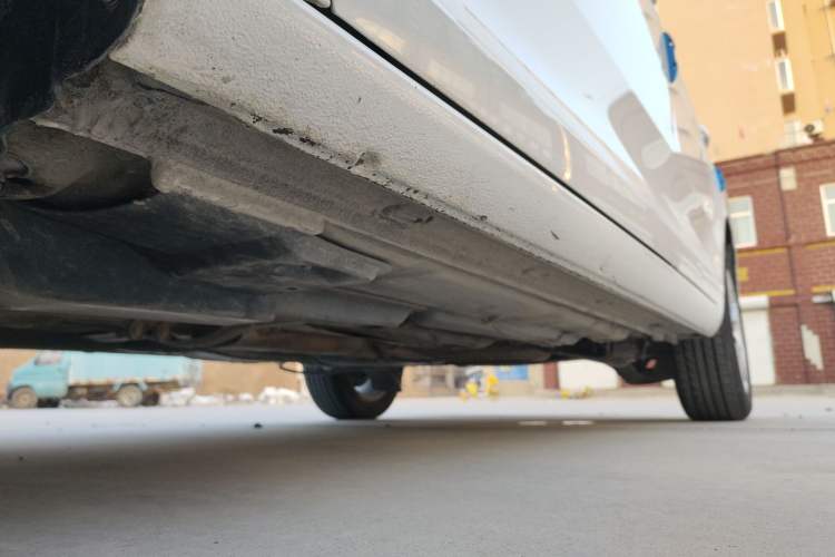 Used Volkswagen Santana 2015 1.6L Manual Comfort Edition Left Side Sill