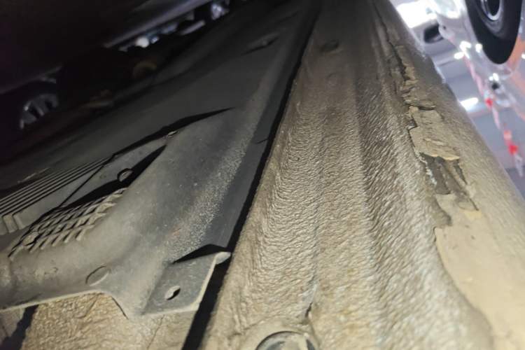 Used Volkswagen Santana 2015 Haval H6 1.6L Automatic Comfort Model Left Side Sill