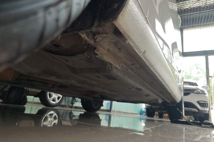 Used Volkswagen Santana 2015 Haval H6 1.6L Automatic Luxury Model Left Side Sill