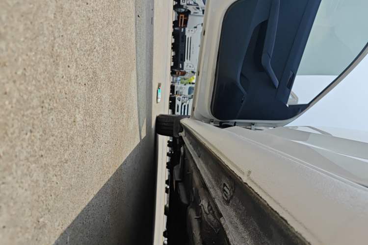 Used Volkswagen Santana 2015 1.6L Manual Fashion Edition Left Side Sill