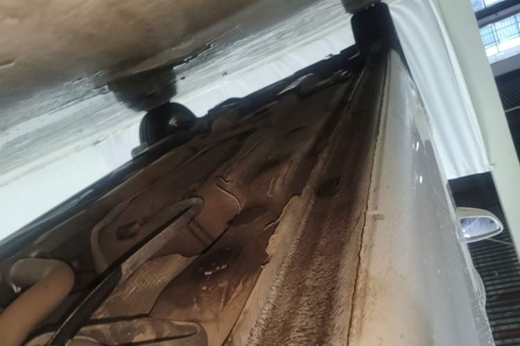 Used Volkswagen Santana 2015 1.6L Automatic Comfort Edition Left Side Sill
