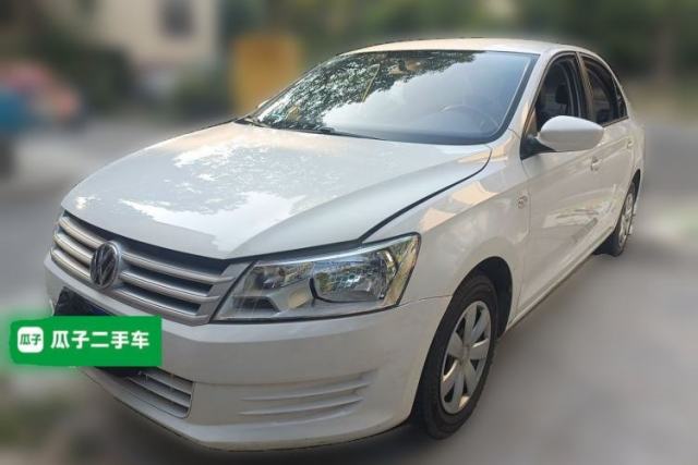 Volkswagen Santana 2015 1.6L Manual Fashion Edition d’occasion
