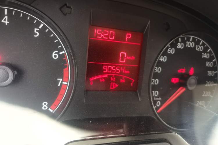 Used Volkswagen Santana 2015 1.6L Automatic Comfort Edition Odometer Close Up