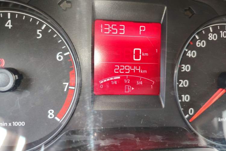 Used Volkswagen Santana 2015 1.6L Automatic Comfort Edition Odometer Close Up