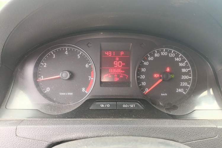 Used Volkswagen Santana 2015 1.6L Automatic Comfort Edition Odometer Close Up
