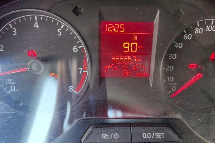 Used Volkswagen Santana 2015 1.6L Manual Comfort Edition Odometer Close Up