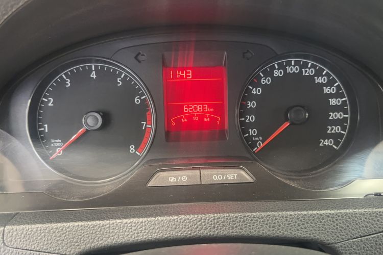 Used Volkswagen Santana 2015 1.4L Manual Fashion Edition Odometer Close Up