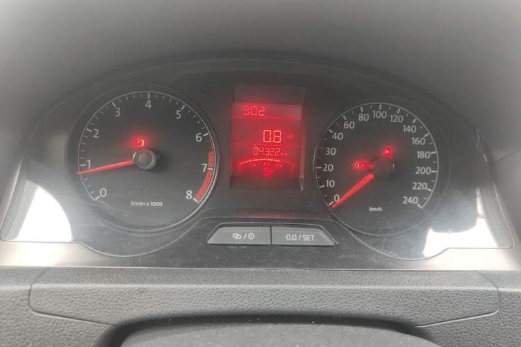 Used Volkswagen Santana 2015 1.6L Manual Comfort Edition Odometer Close Up