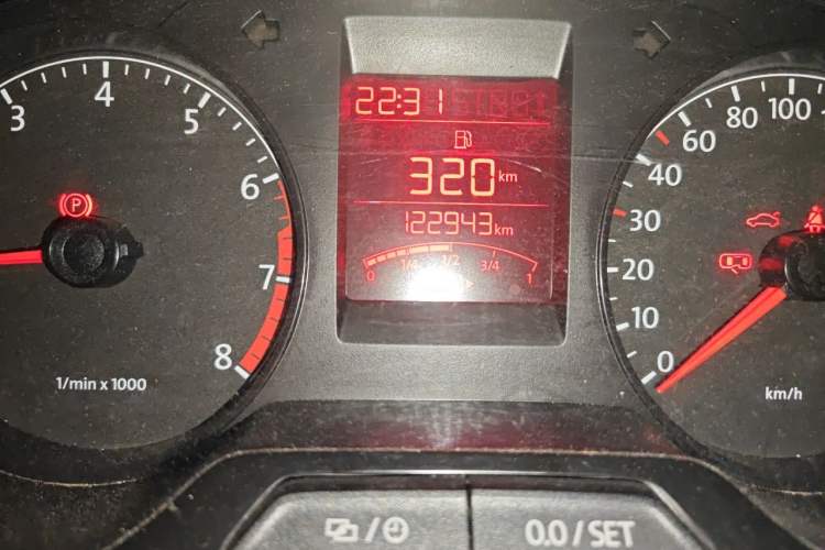 Used Volkswagen Santana 2015 1.6L Manual Comfort Edition Odometer Close Up