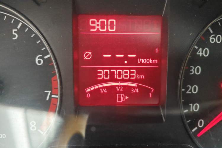 Used Volkswagen Santana 2015 1.4L Manual Comfort Edition Odometer Close Up