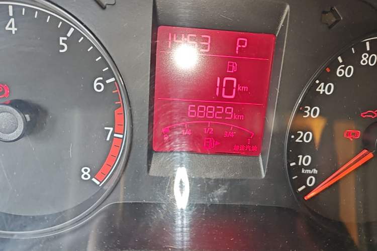 Used Volkswagen Santana 2015 1.6L Automatic Comfort Edition Odometer Close Up