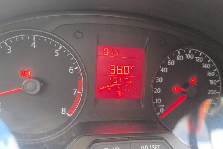 Used Volkswagen Santana 2015 1.4L Manual Fashion Edition Odometer Close Up