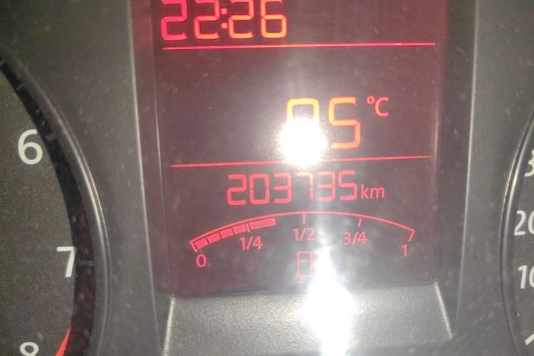 Used Volkswagen Santana 2015 1.4L Manual Fashion Edition Odometer Close Up