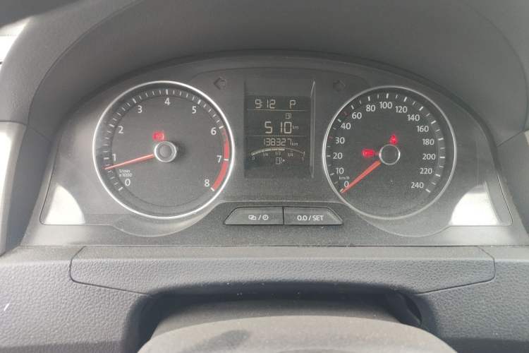 Used Volkswagen Santana 2015 Haval H6 1.6L Automatic Comfort Model Odometer Close Up