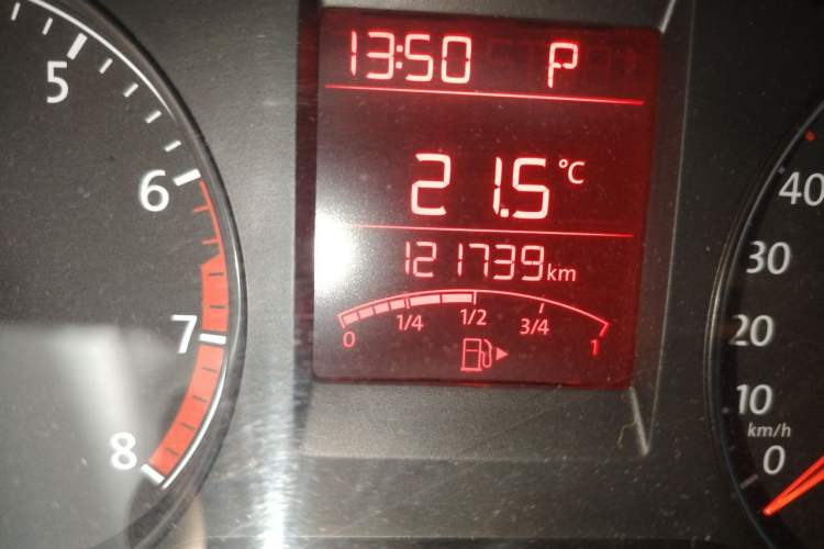Used Volkswagen Santana 2015 Haval H6 1.6L Automatic Luxury Model Odometer Close Up