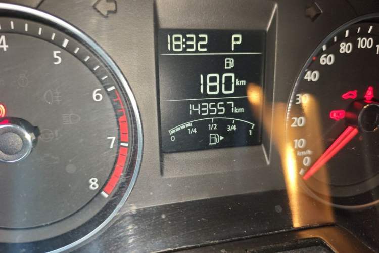 Used Volkswagen Santana 2015 Haval H6 1.6L Automatic Comfort Model Odometer Close Up