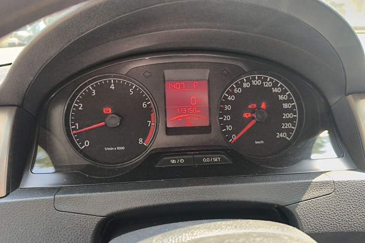 Used Volkswagen Santana 2015 1.6L Automatic Comfort Edition Odometer Close Up