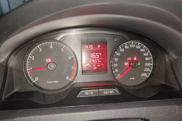 Used Volkswagen Santana 2015 1.6L Automatic Comfort Edition Odometer Close Up