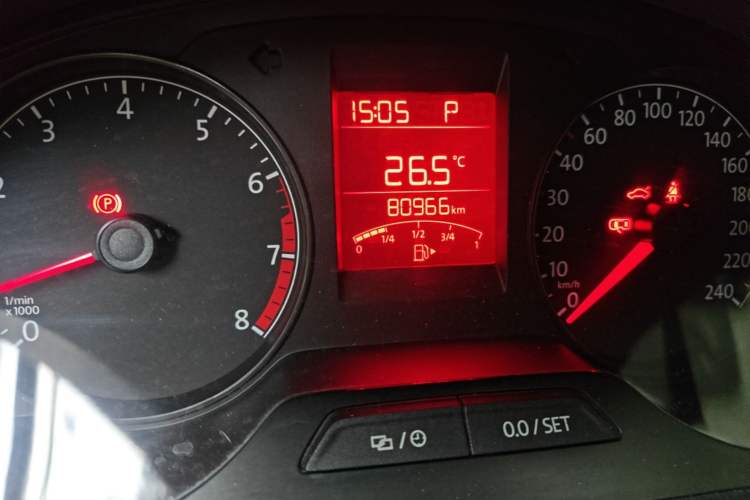Used Volkswagen Santana 2015 Haval H6 1.6L Automatic Luxury Model Odometer Close Up