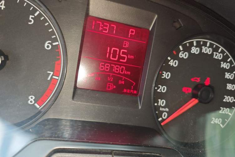 Used Volkswagen Santana 2015 1.6L Automatic Comfort Edition Odometer Close Up