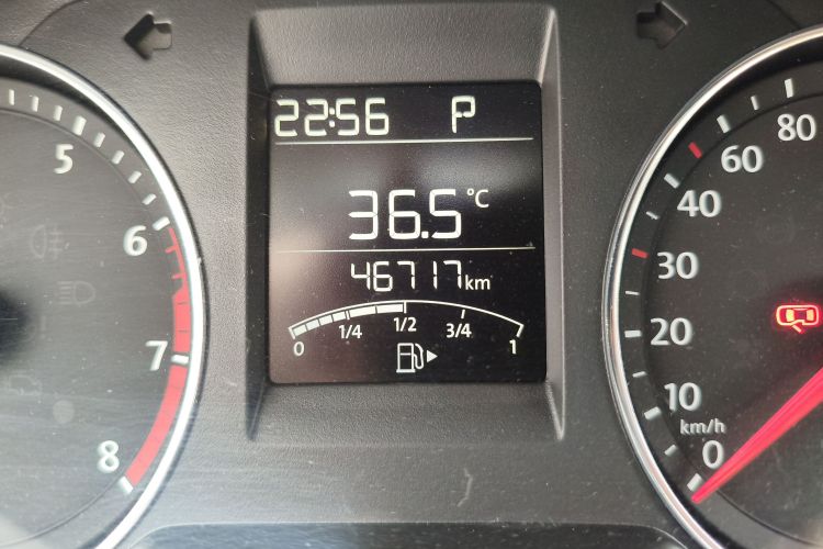 Used Volkswagen Santana 2015 Haval H6 1.6L Automatic Comfort Model Odometer Close Up