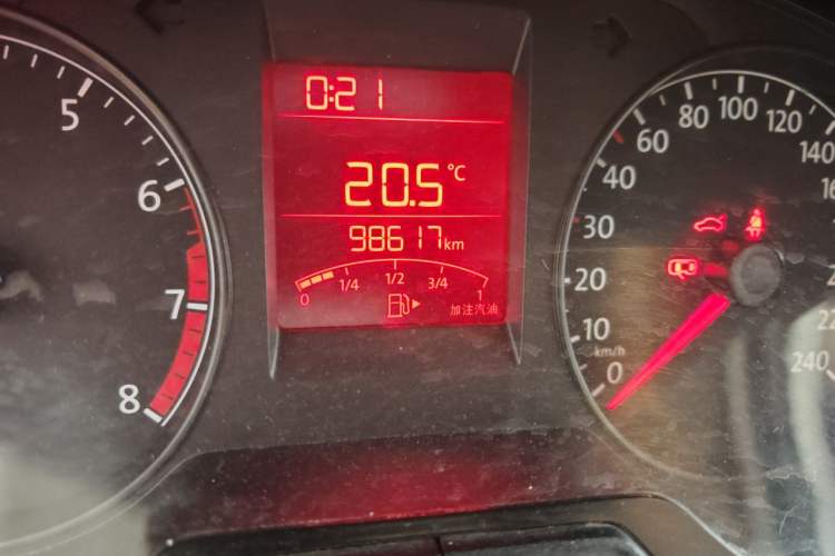 Used Volkswagen Santana 2015 1.6L Manual Fashion Edition Odometer Close Up