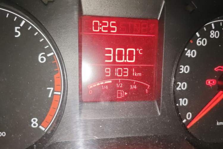 Used Volkswagen Santana 2015 1.6L Manual Fashion Edition Odometer Close Up